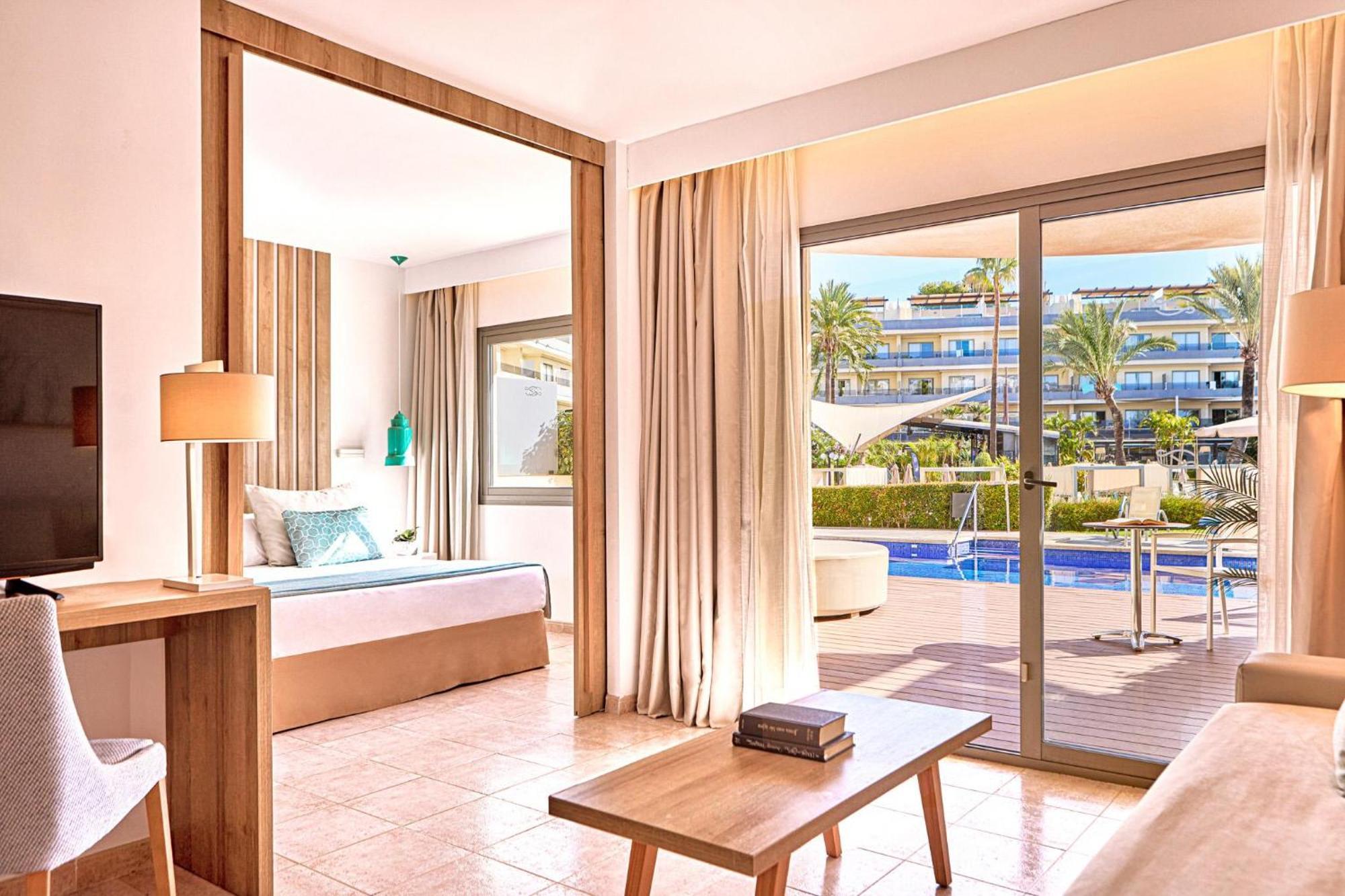 One Bedroom Suite Swim Up,1638476851:JPEG
